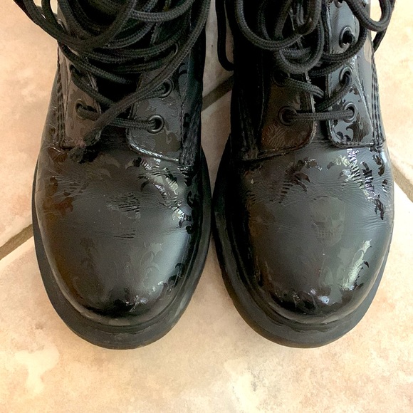 Doc Martens 8 Hole Leather Boots - Picture 4 of 6